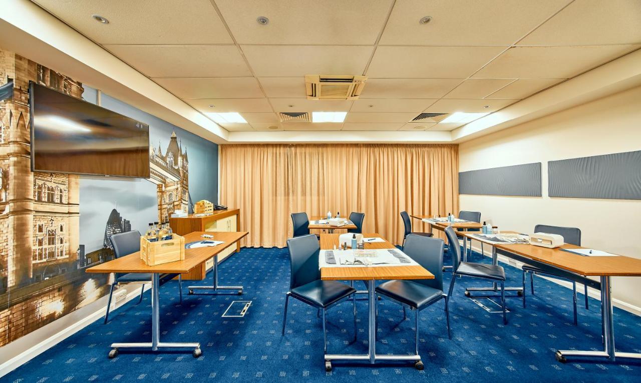 Hotell Express Stratford By Ihg