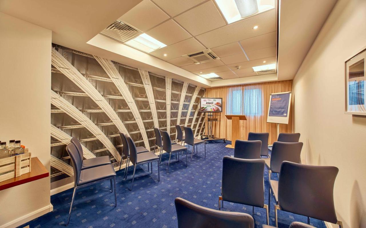 Hotell Express Stratford By Ihg