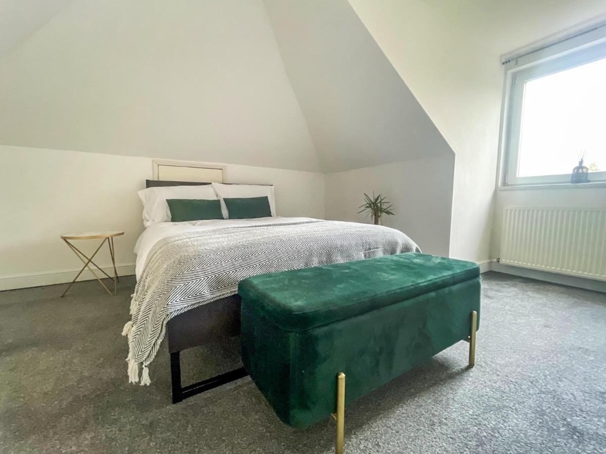 Luxury 2 Bed Furnished With Parking Lejlighed