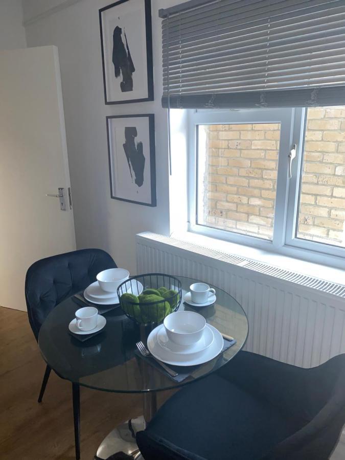 Lively 1 Bed In Buzzing East London! * London