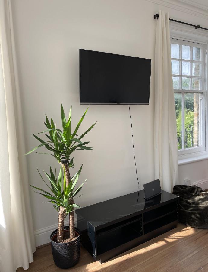 First Rate Apartment London