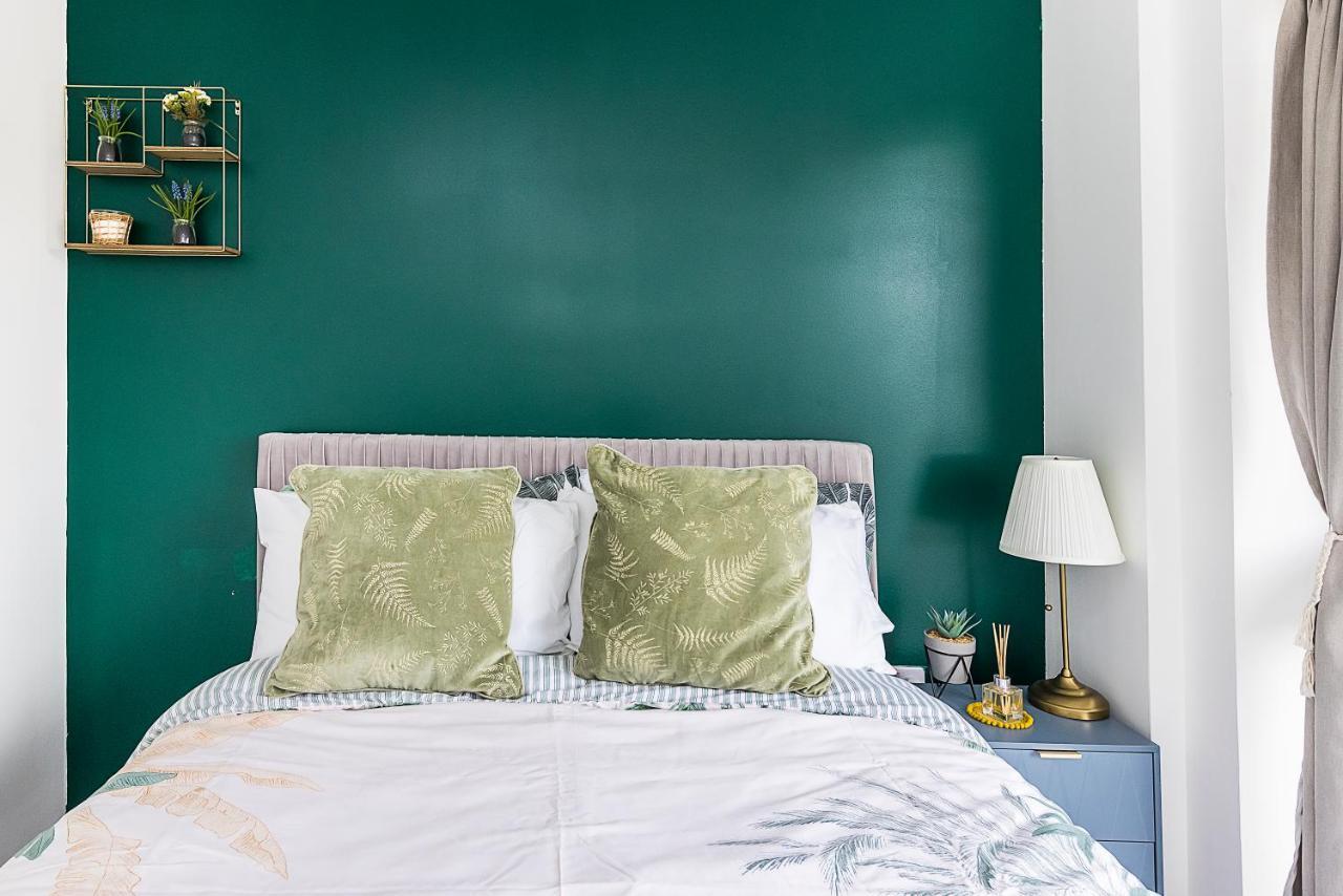 Bow Wharf Apartment London