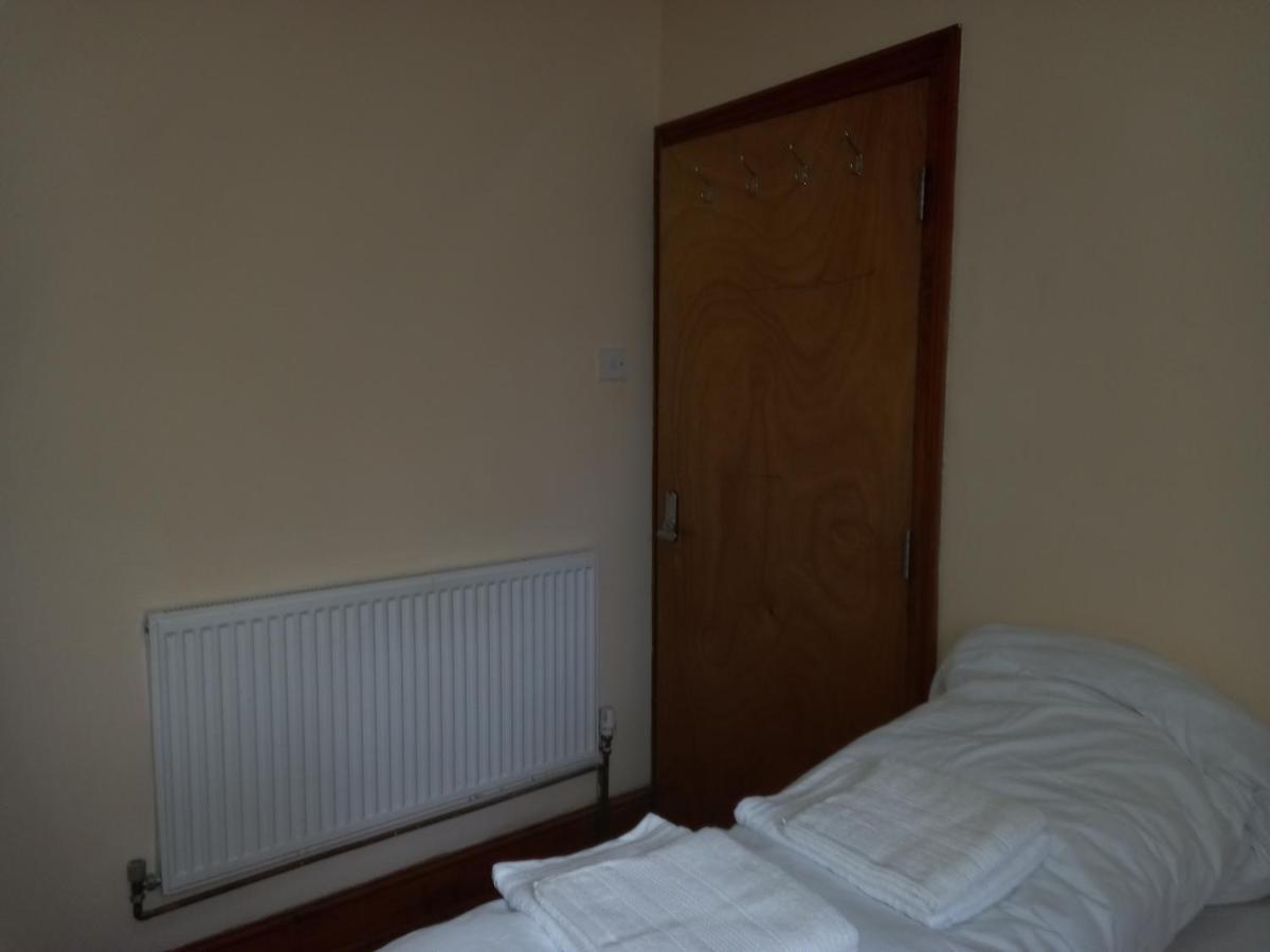 Bubblesbnb- 4 Bedroom House Holiday home London