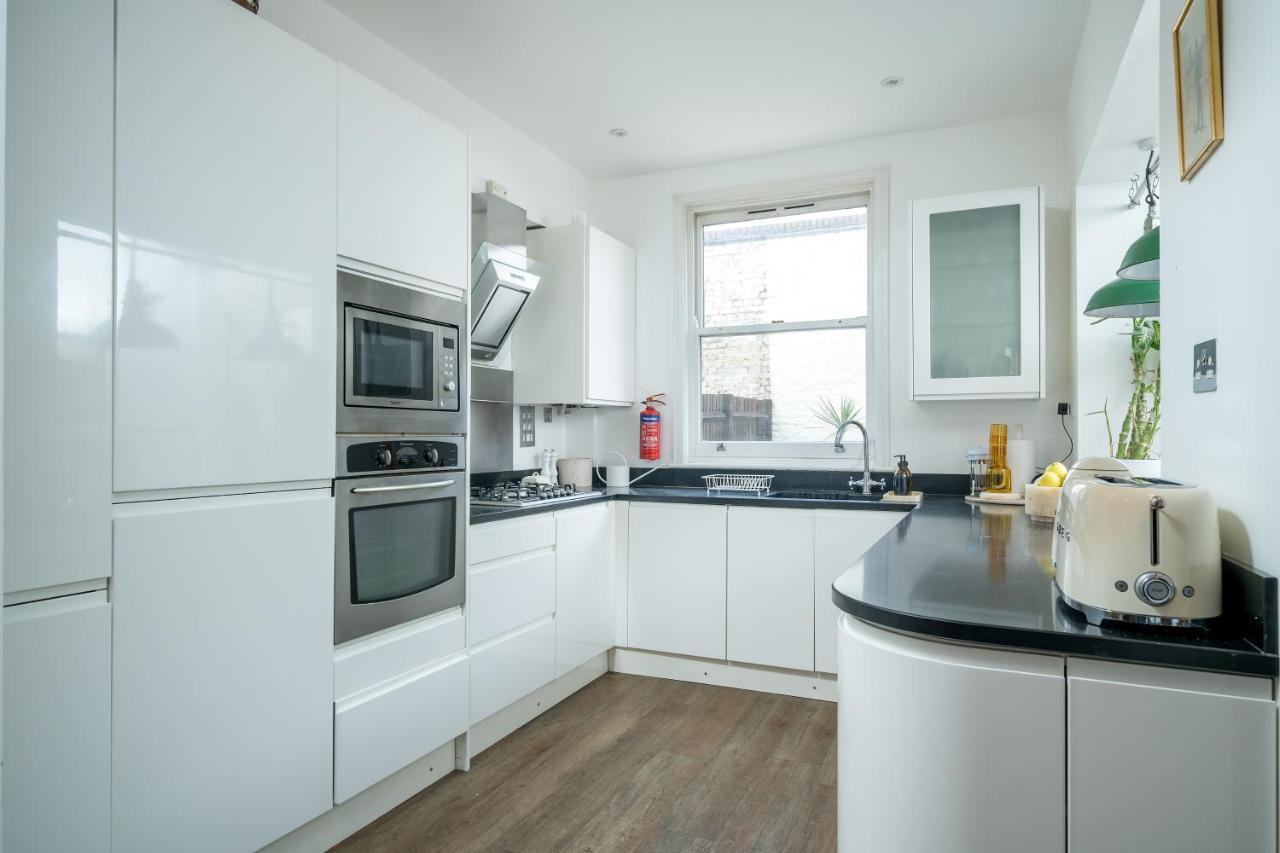 Apartment Altido Stylish 4-bed House W/ Private Paved Garden In Elephant & Castle London