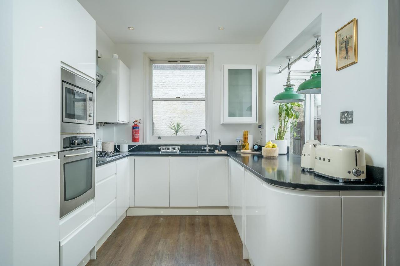 Altido Stylish 4-bed House W/ Private Paved Garden In Elephant & Castle Apartment