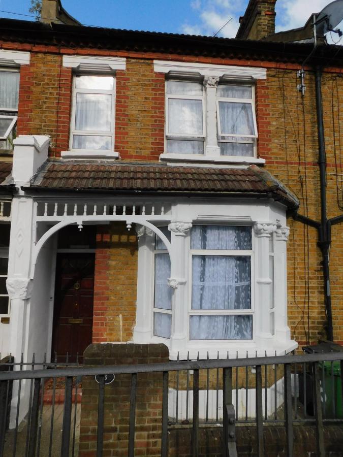 Entire 4 Bedroom Terrace House In Appartement Londres