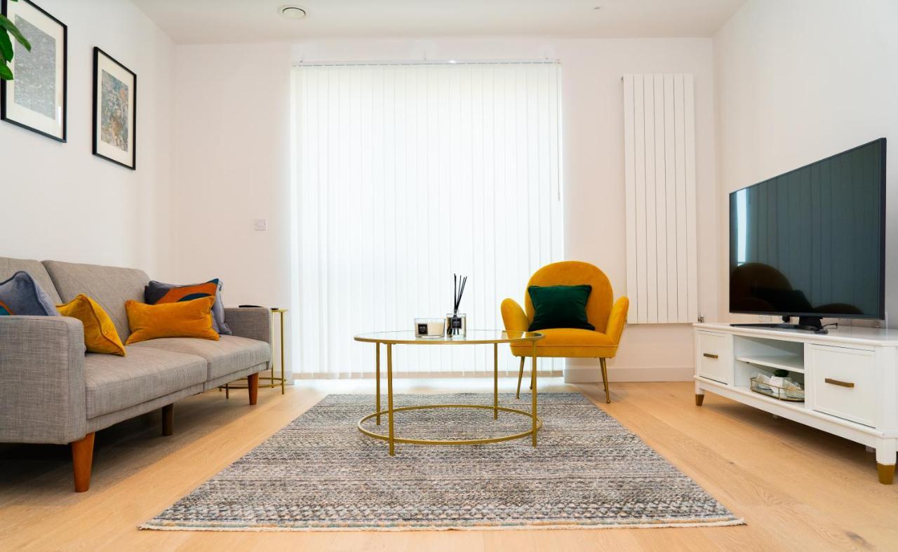 Leilighet Lovely 1-bedroom With River & View. London