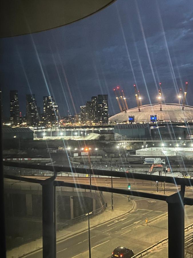 Appartamento Riverline Heights Near O2 & Excel Free Parking