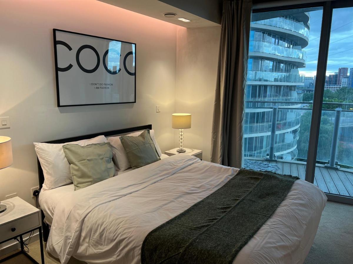 Appartamento Riverline Heights Near O2 & Excel Free Parking *