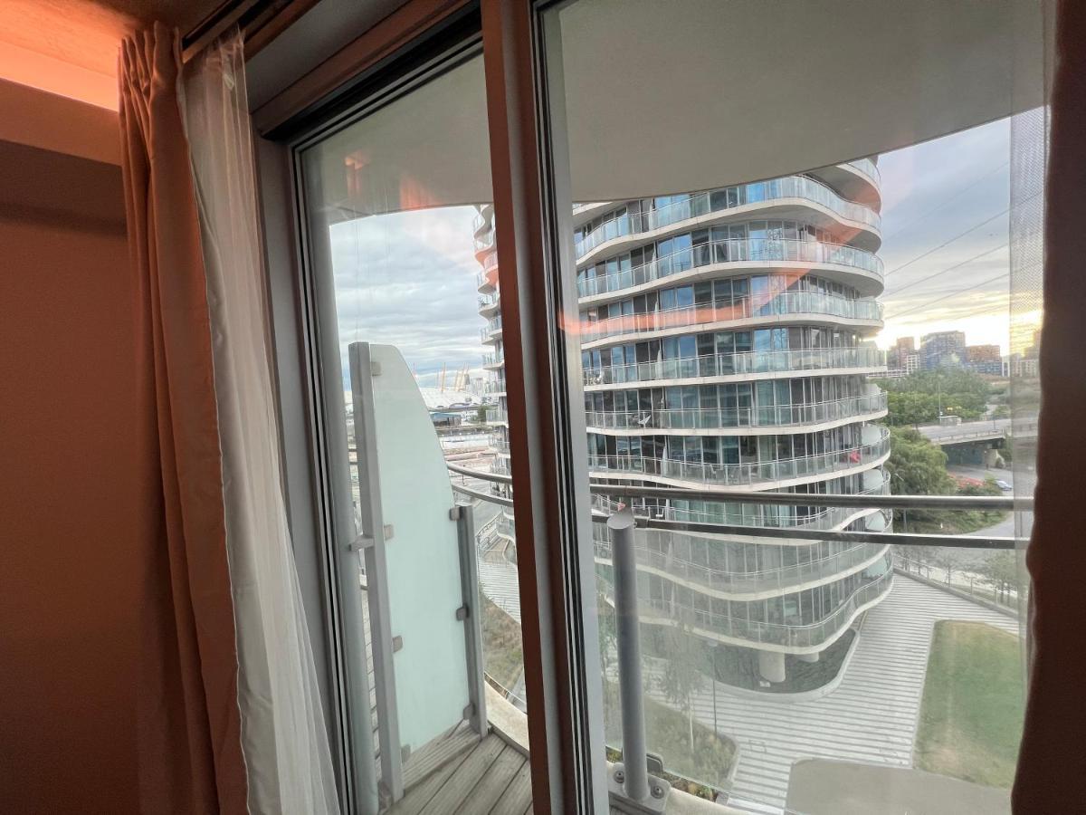 Riverline Heights Near O2 & Excel Free Parking Londra