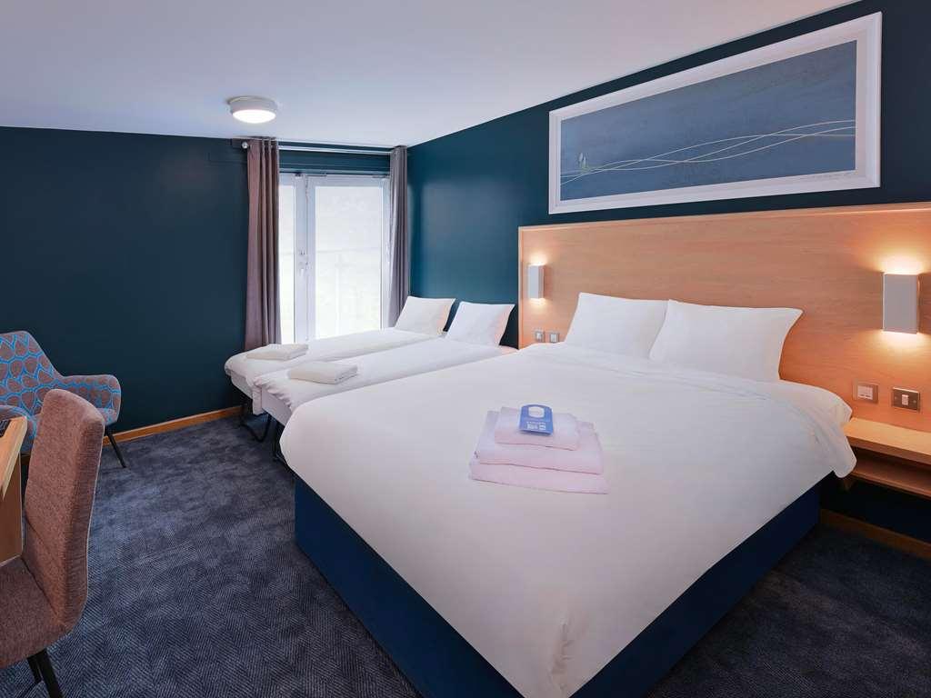 Travelodge City Airport 3* London