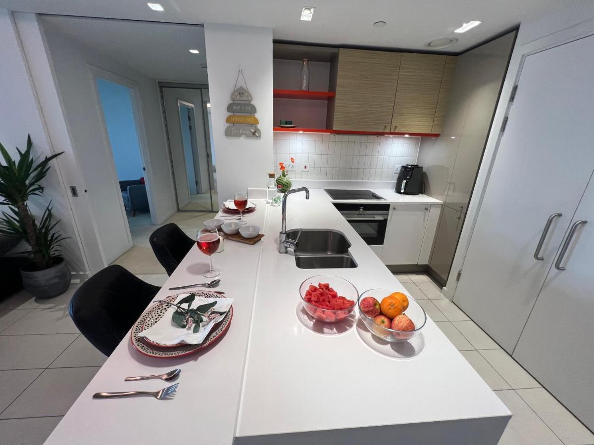 Riverline Heights Near O2 & Excel Free Parking Appartamento Londra