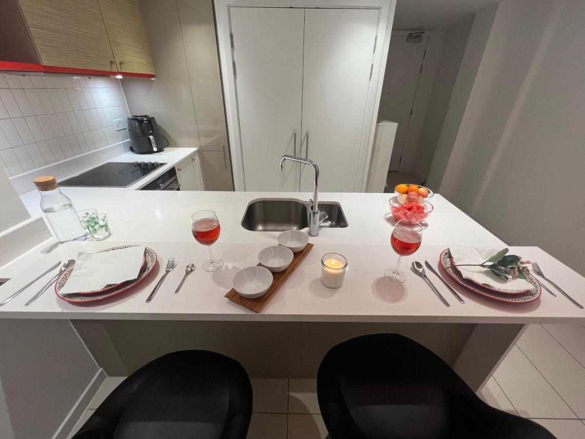 Riverline Heights Near O2 & Excel Free Parking * Londra