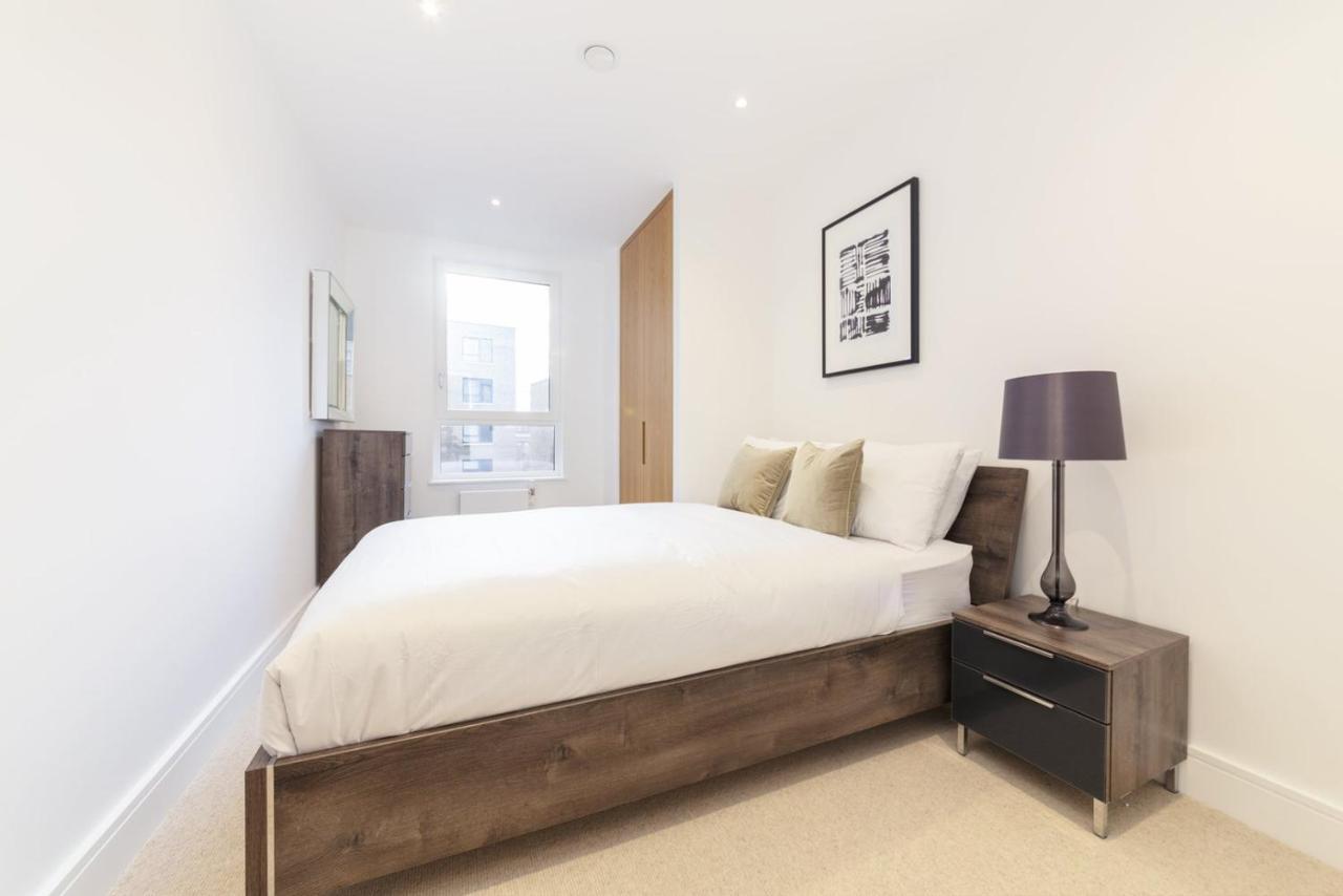 Apartment Stylish Family Sized 2 Bedroom *