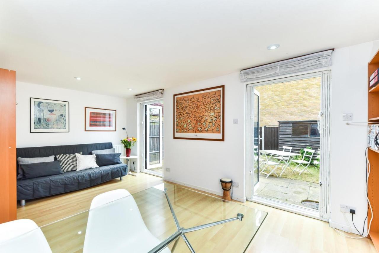 Modern 4 Bedroom Terraced House By The Thames Apartment *