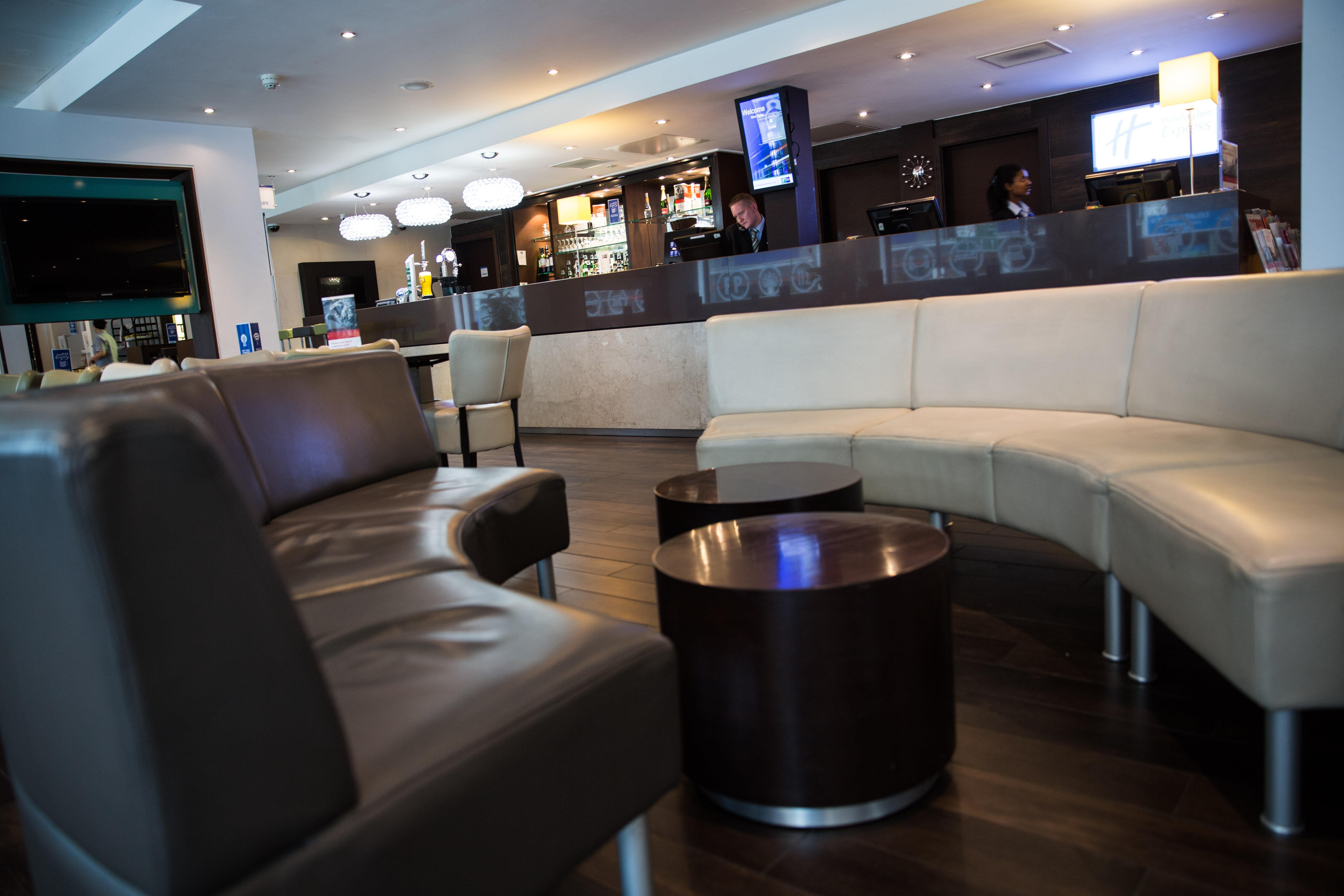 Express Stratford By Ihg Hotell