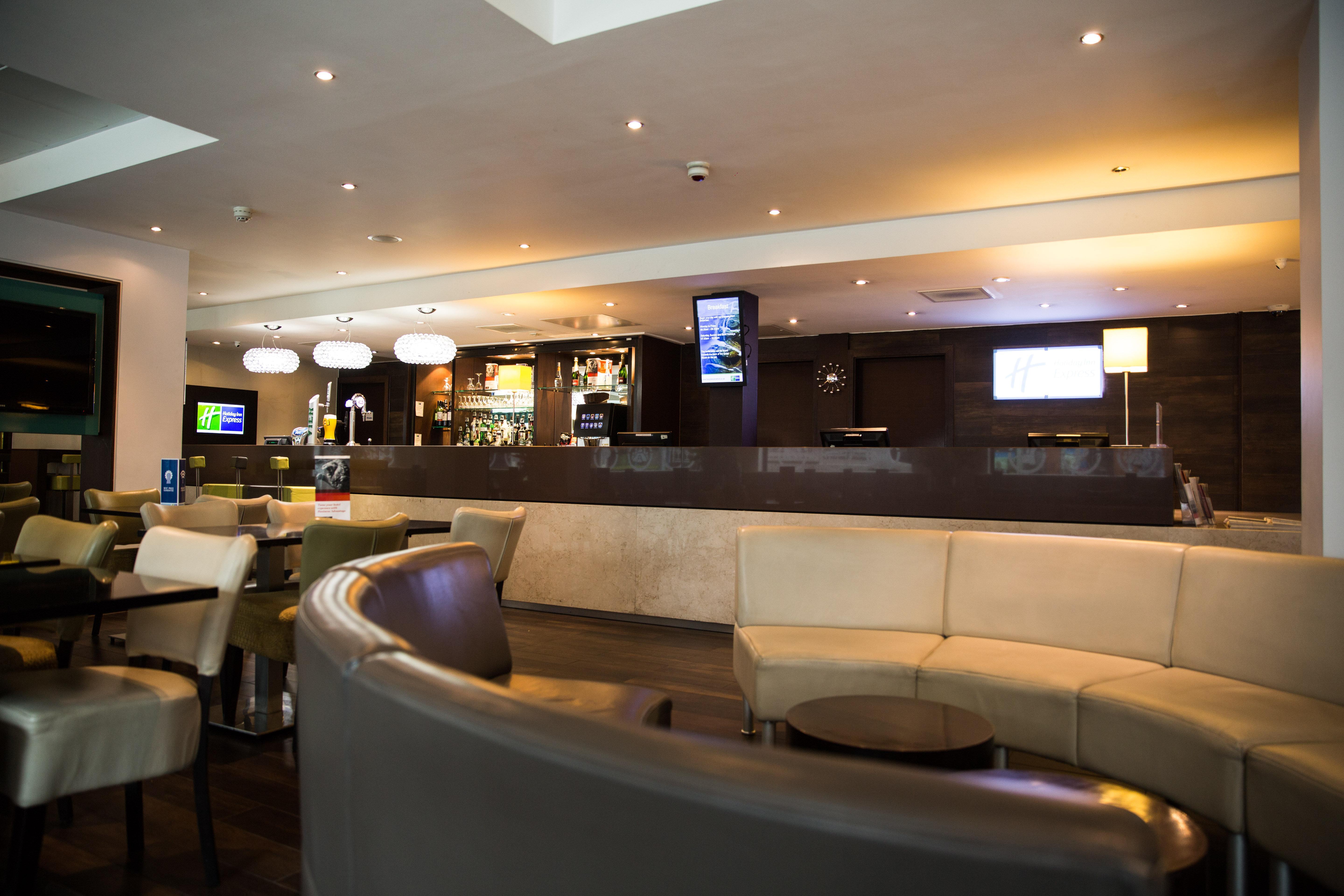 Hotell Express Stratford By Ihg
