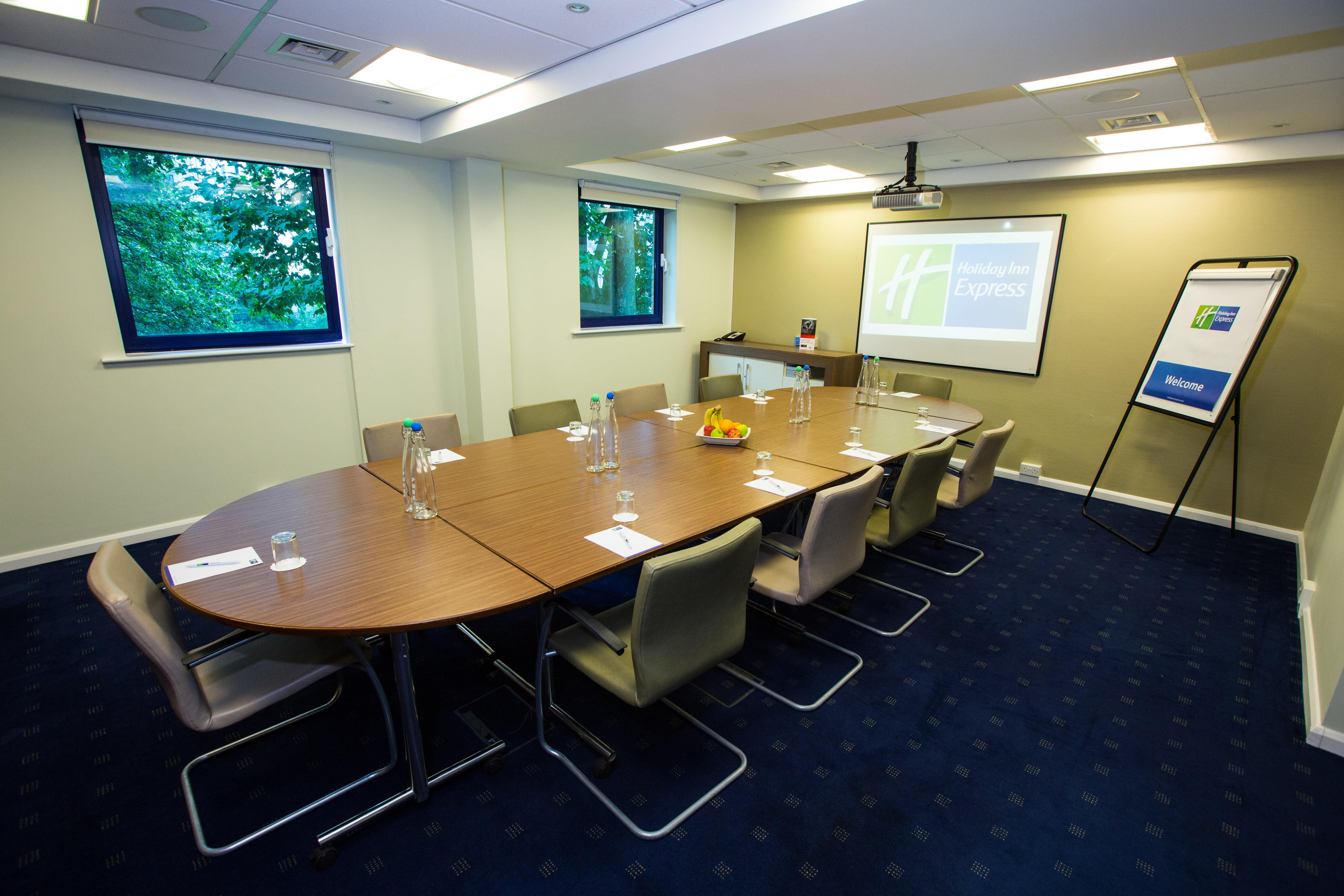 Hotell Express Stratford By Ihg
