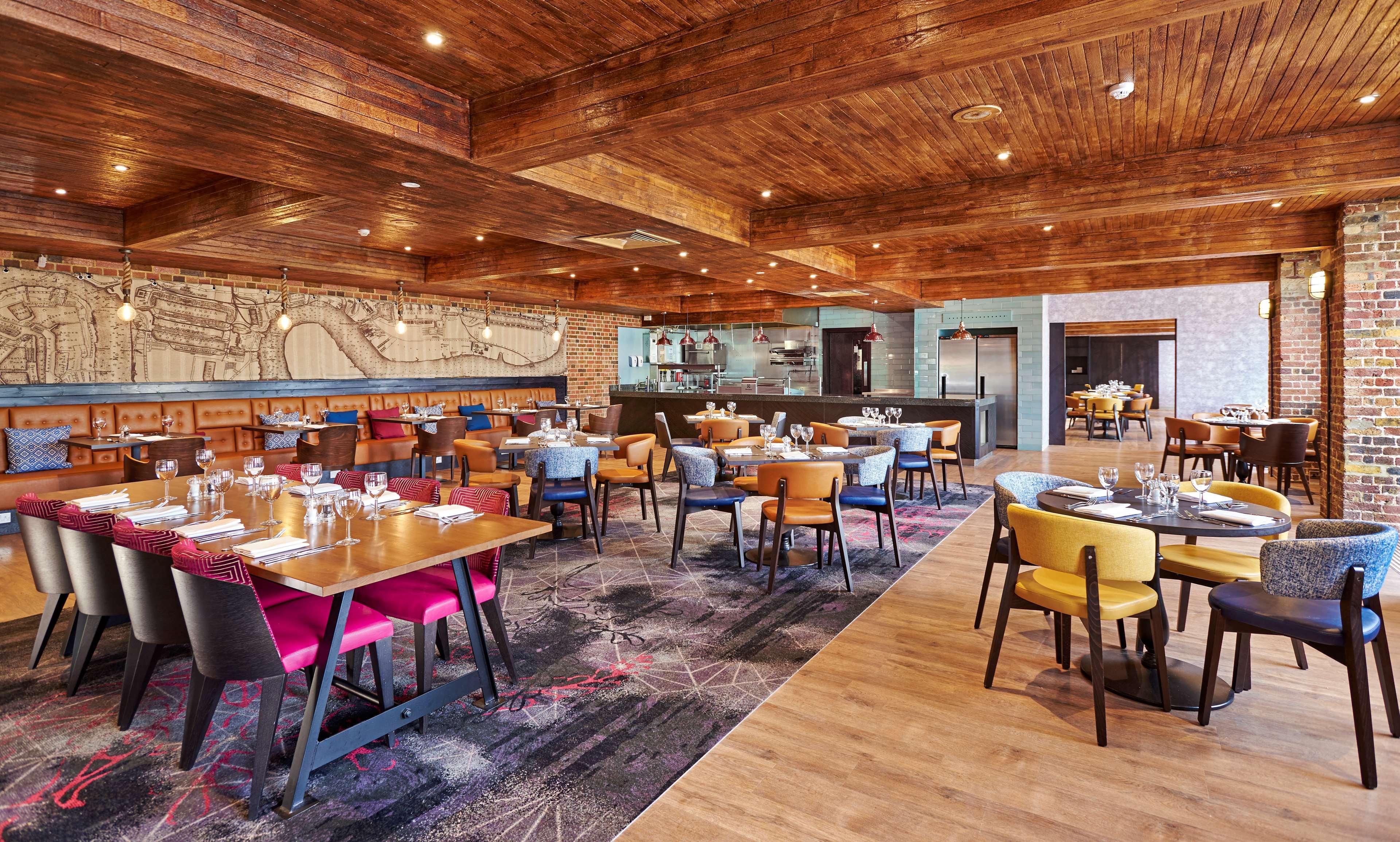 Hotell Doubletree By Hilton - Docklands Riverside
