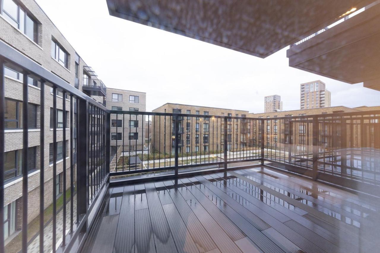 Stylish Family Sized 2 Bedroom Apartment London