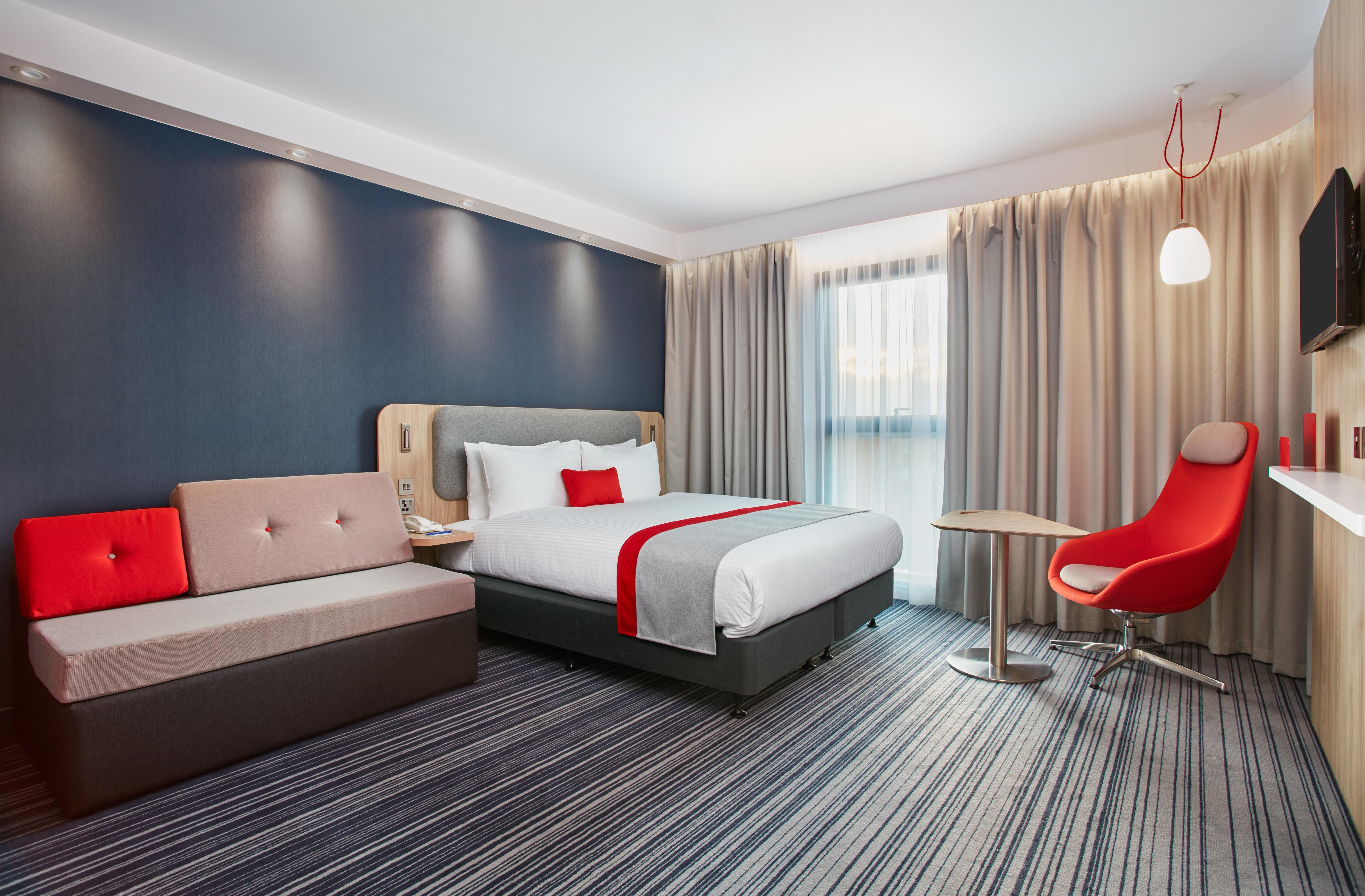 Express London-ealing, An Ihg London