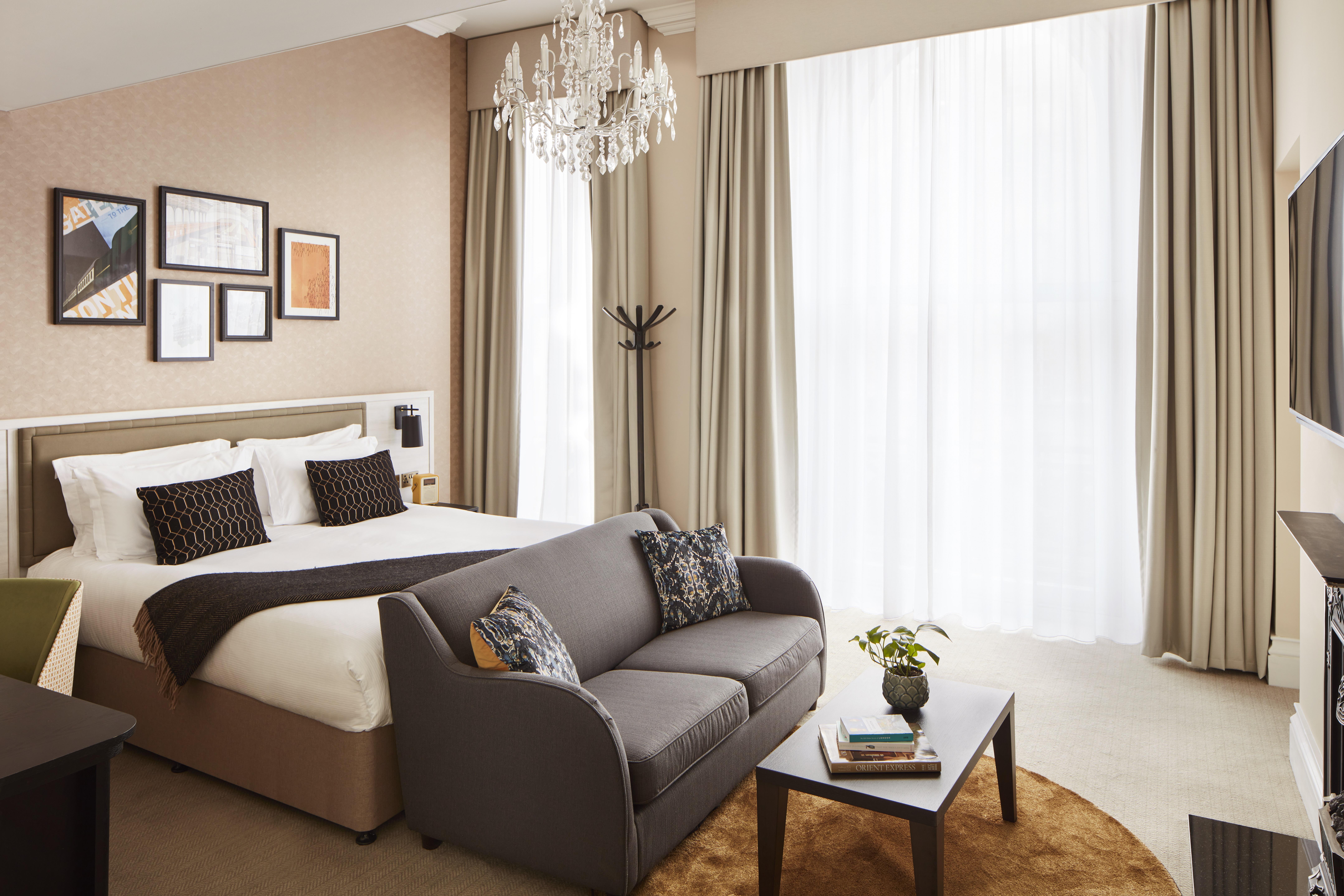 The Clermont London, Victoria Hotell