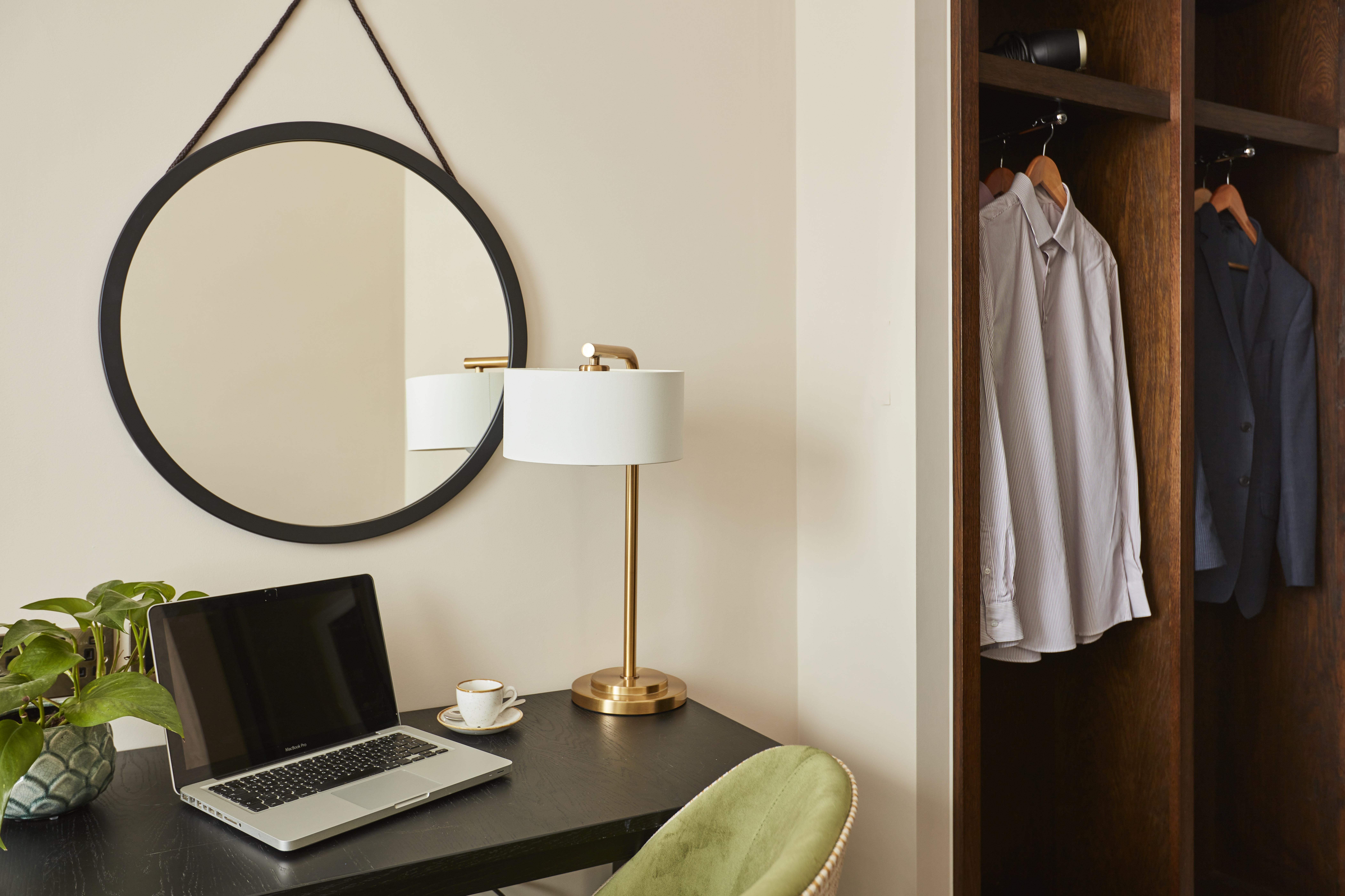 The Clermont London, Victoria Hotell