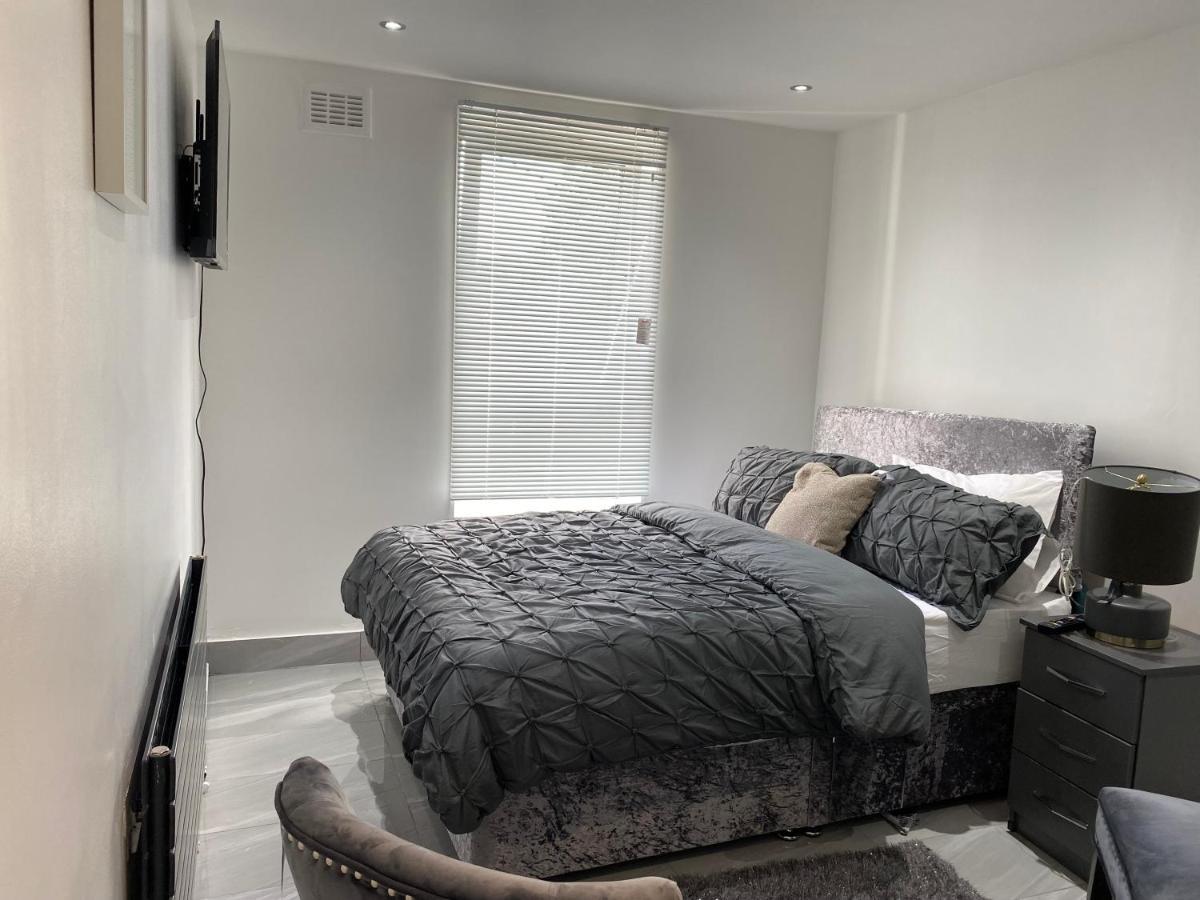 Luxurious 2-bed In Woolwich Apartment *