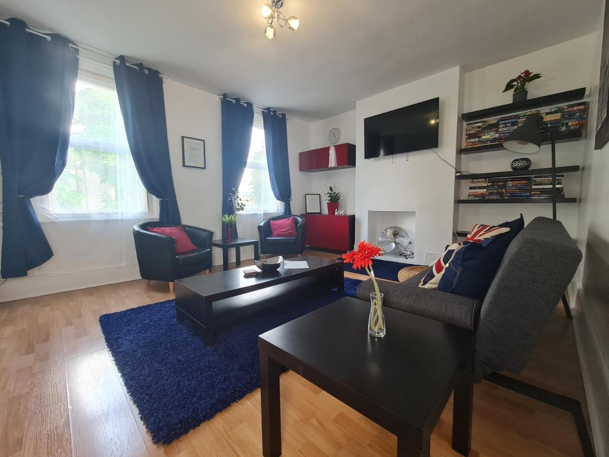 Lovely Large Near Stratford *