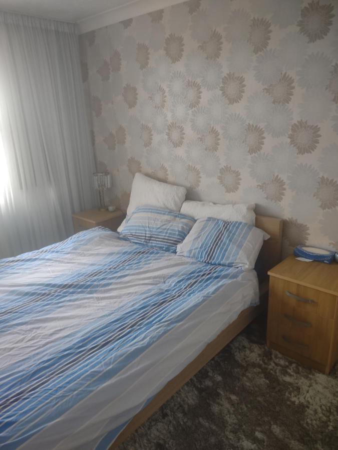 Gasthuis Quiet And Peaceful Double Bedroom In A Nice House With A Very Large Patio *