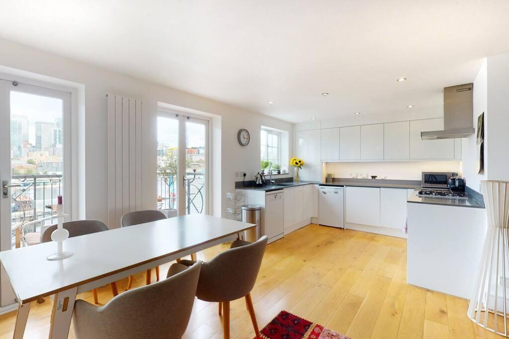 Leilighet Lovely 2 Bedroom Flat Overlooking Canary Wharf