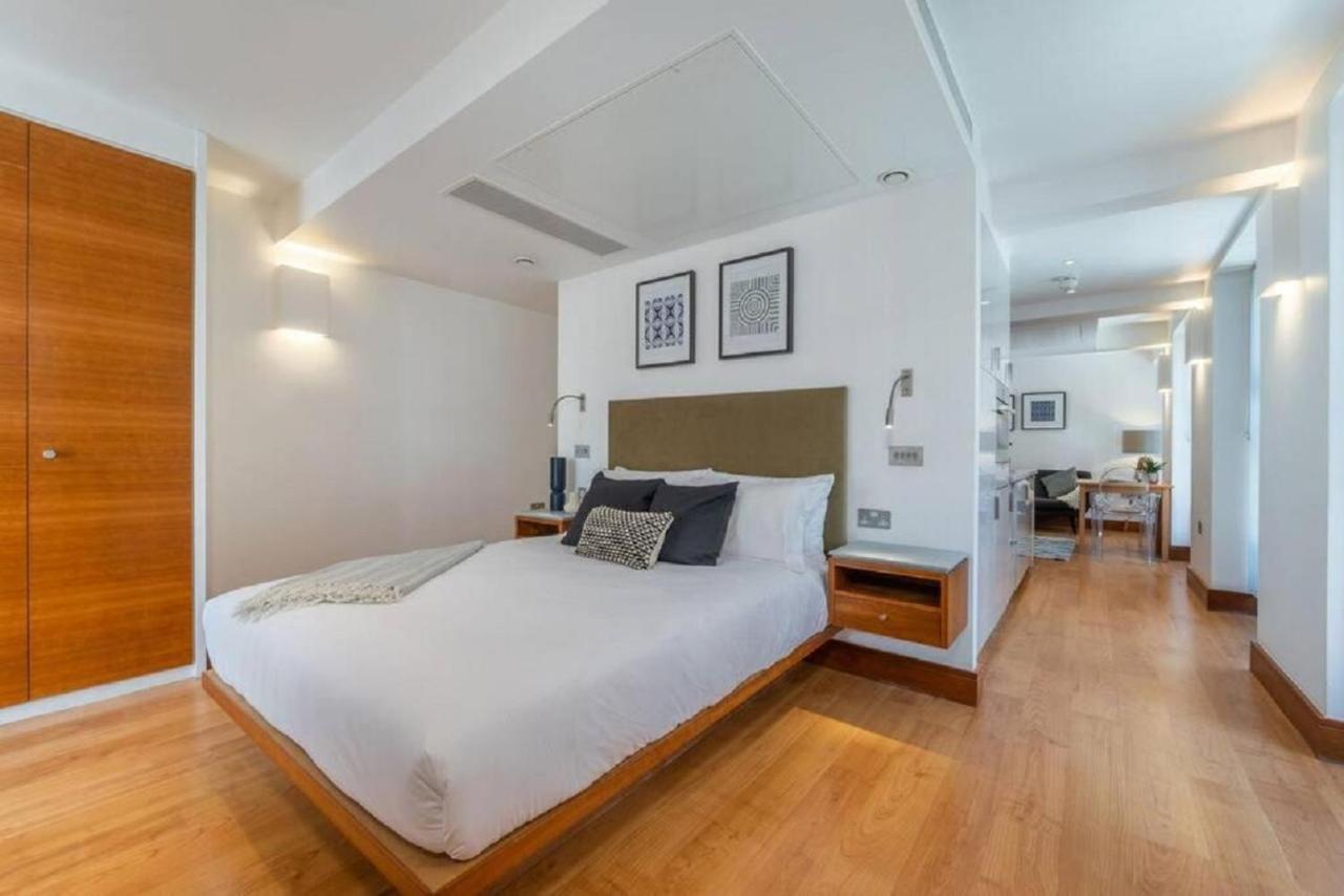 - Tower Hill - Centre By Prime N-14 * London