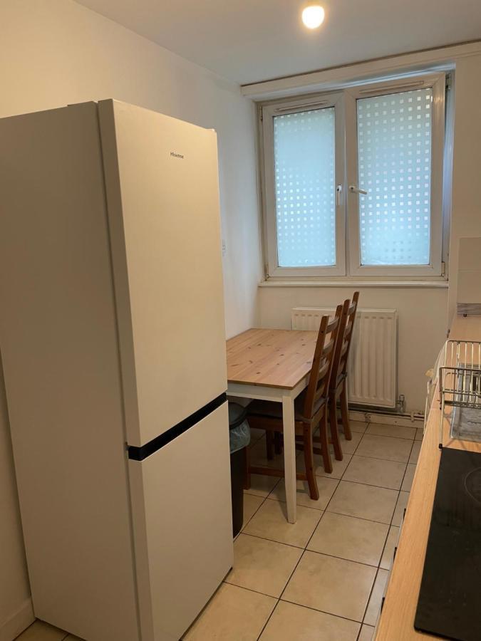 Serviced Near Borough Station Se1 *