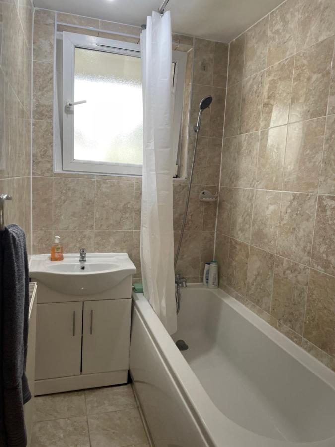 Serviced Near Borough Station Se1 Apartment