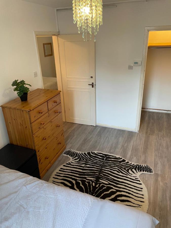 Serviced Near Borough Station Se1 London