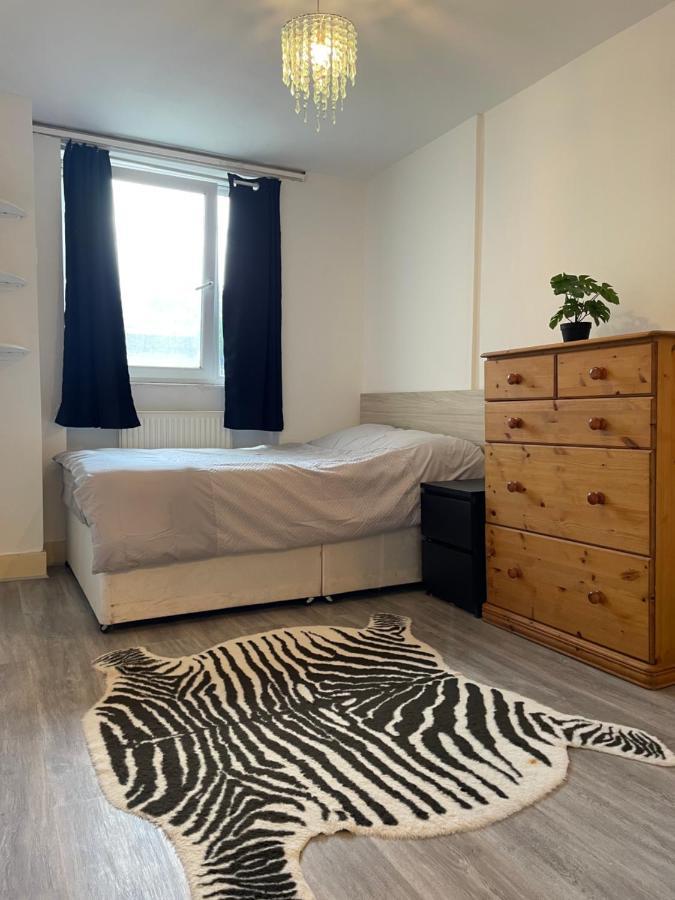 Serviced Near Borough Station Se1 Apartment *
