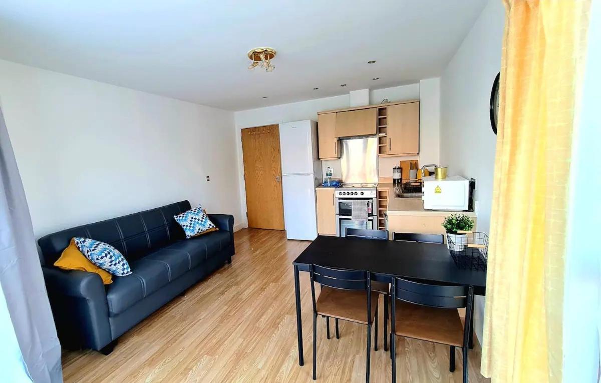 Lovely 5 Sleeper Flat - Upper Clapton * Londen