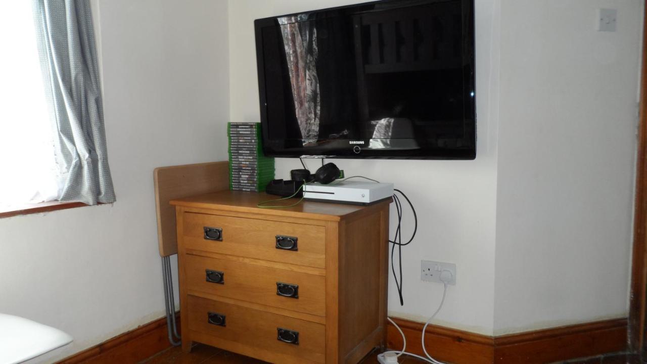 Bubblesbnb- 4 Bedroom House London