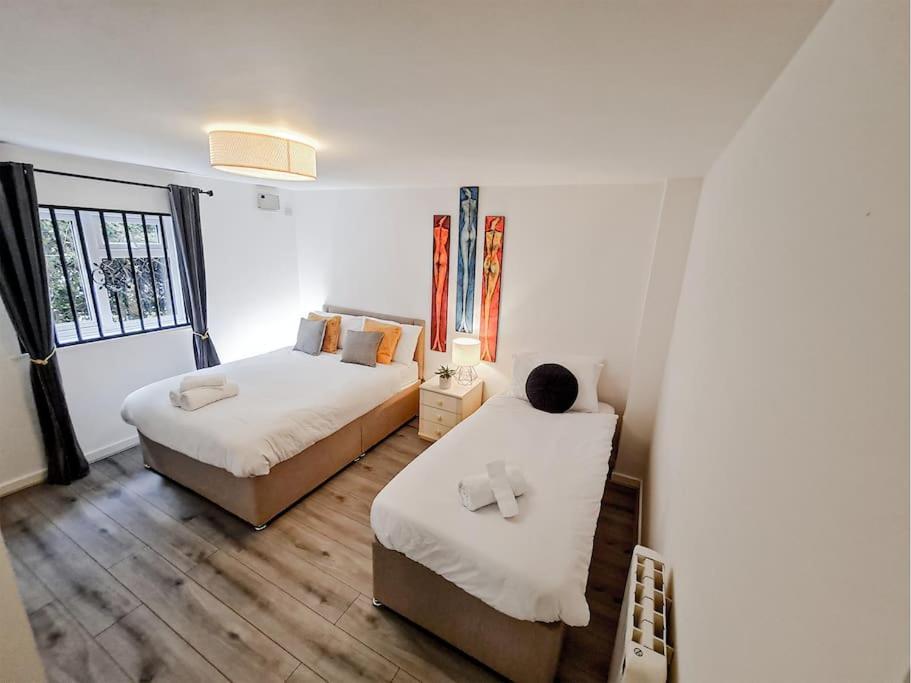 Appartement Comfy 2 Bed Flat With Free Parking, Close To Tube *