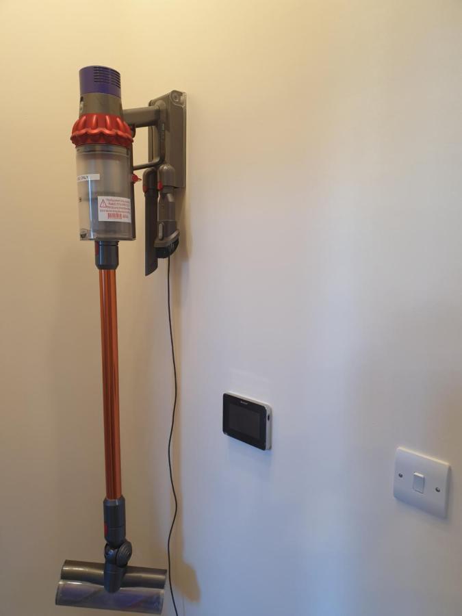 Appartamento Luxury Spacious 2 Bedroom 4 Mins From Ilford Stn. Free Parking Londra
