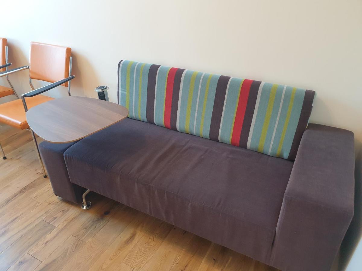 Luxury Spacious 2 Bedroom 4 Mins From Ilford Stn. Free Parking Appartamento Londra