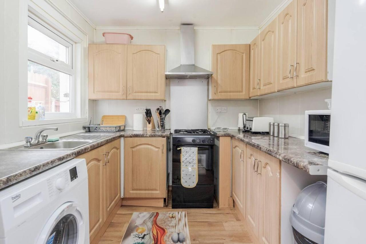 Vakantiehuis Impeccable And Welcoming 3-bed House In Londen