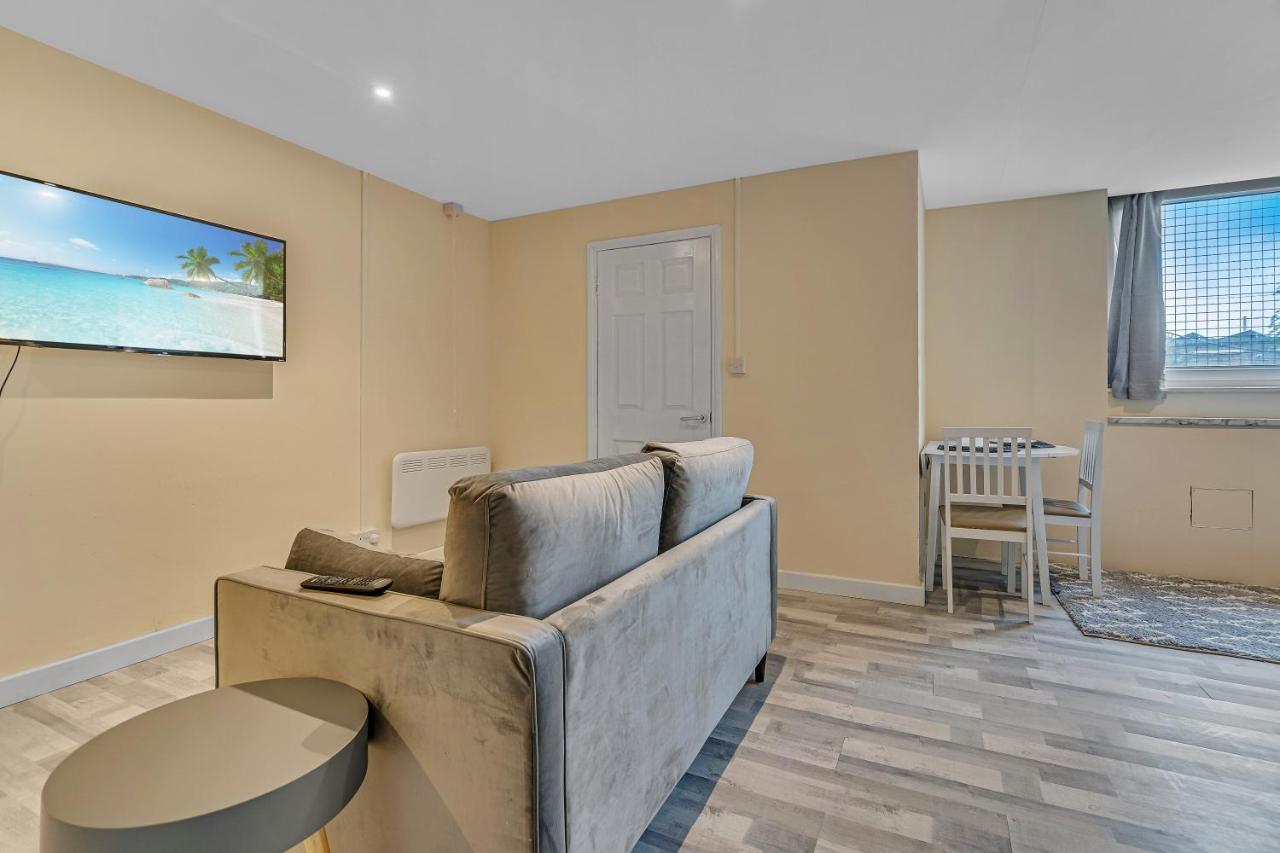 By Rehoboth - Overcomers- Deptford Apartment *