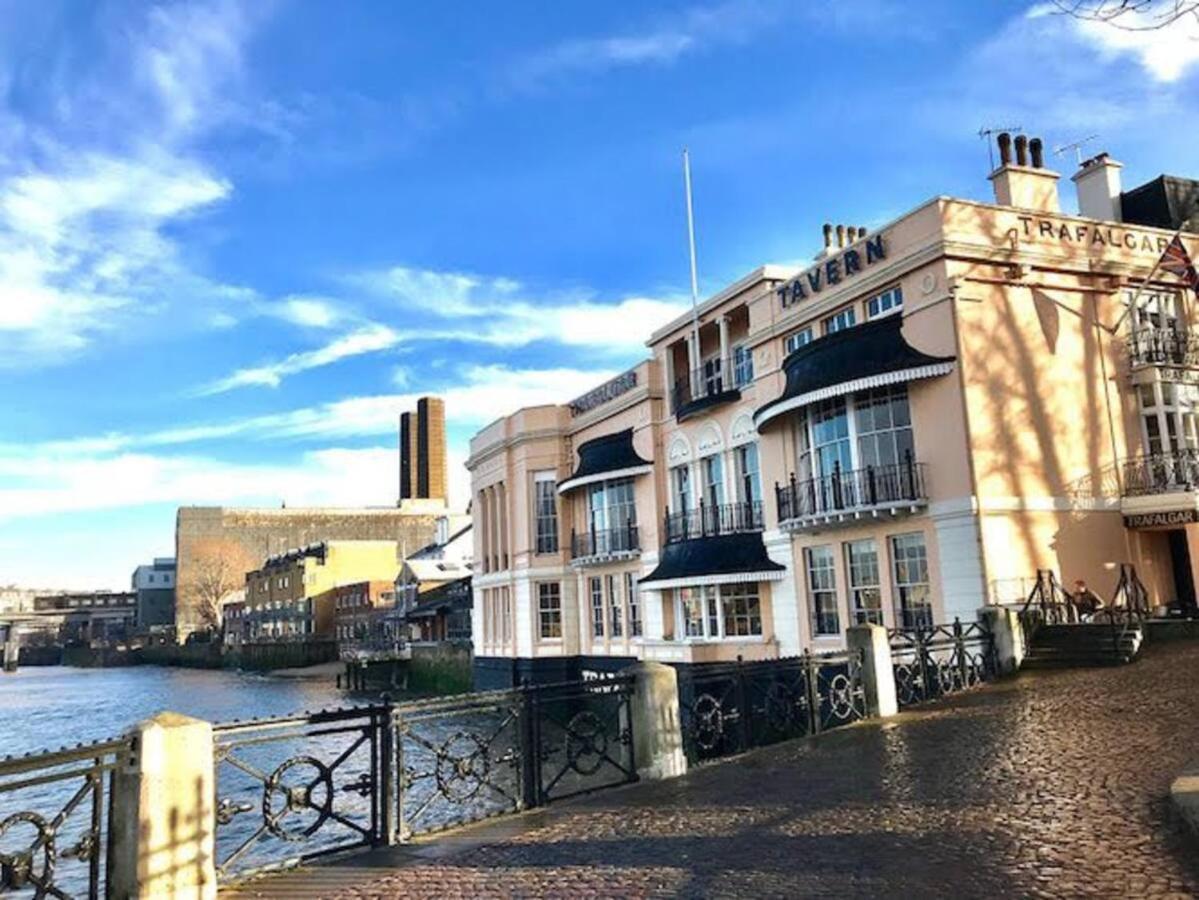 Lejlighed Elegant & Spacious Parkside 2-bedroom 2-bathroom Flat In Period Building On Blackheath Common - Private Entrance, Great Greenwich Location, Easy For O2 Arena And City! London