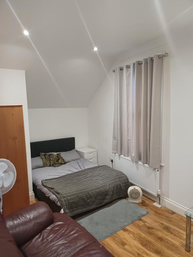 Beautiful In Lovely Flat Apartment