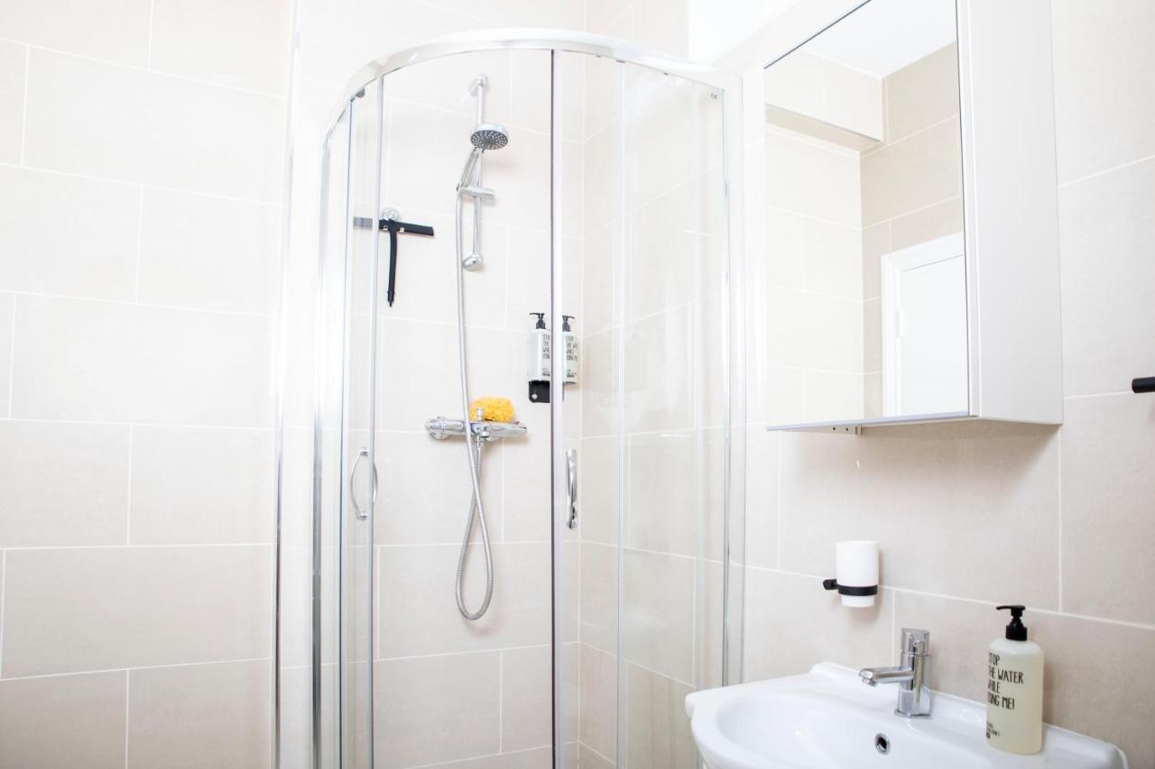 Apartment Bob W Commercial House London