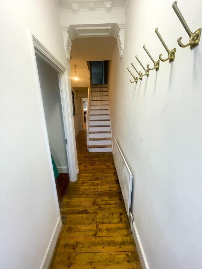8 Balchier Road * Londen
