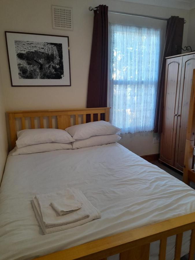 Bubblesbnb- 4 Bedroom House London