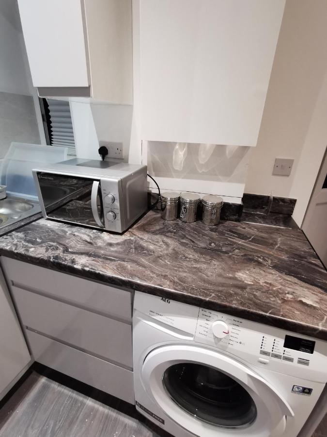 Studio Self Contained Double Bedroom Apartment London