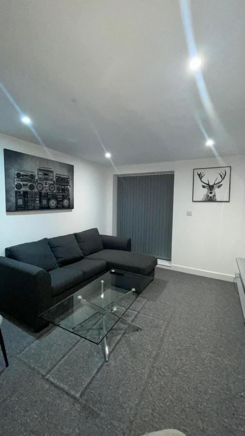 2 Bed Luxury In Old Kent Road Apartment London